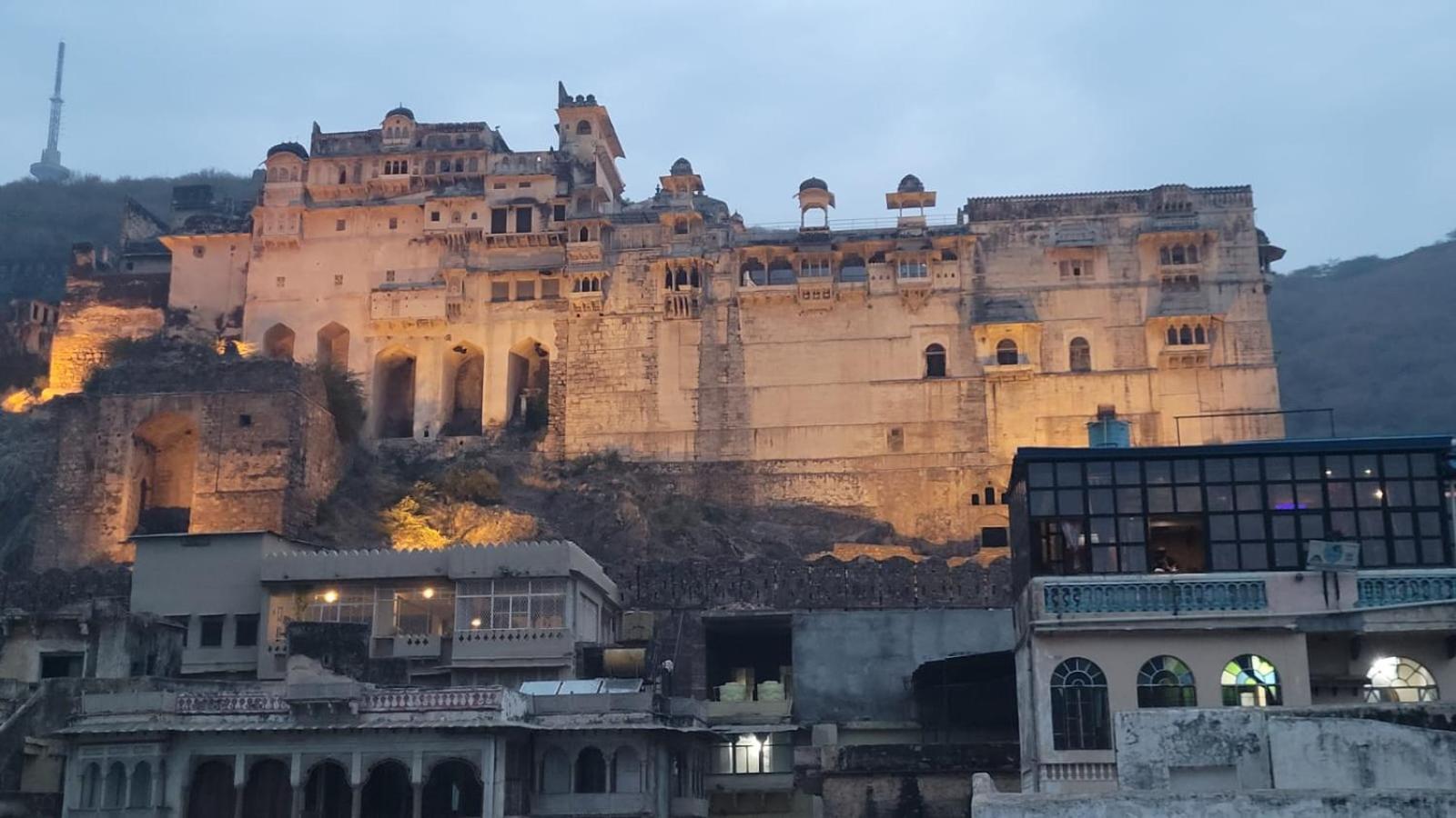 Haveli Braj Bhushanjee Heritage Hotel Būndi Dış mekan fotoğraf