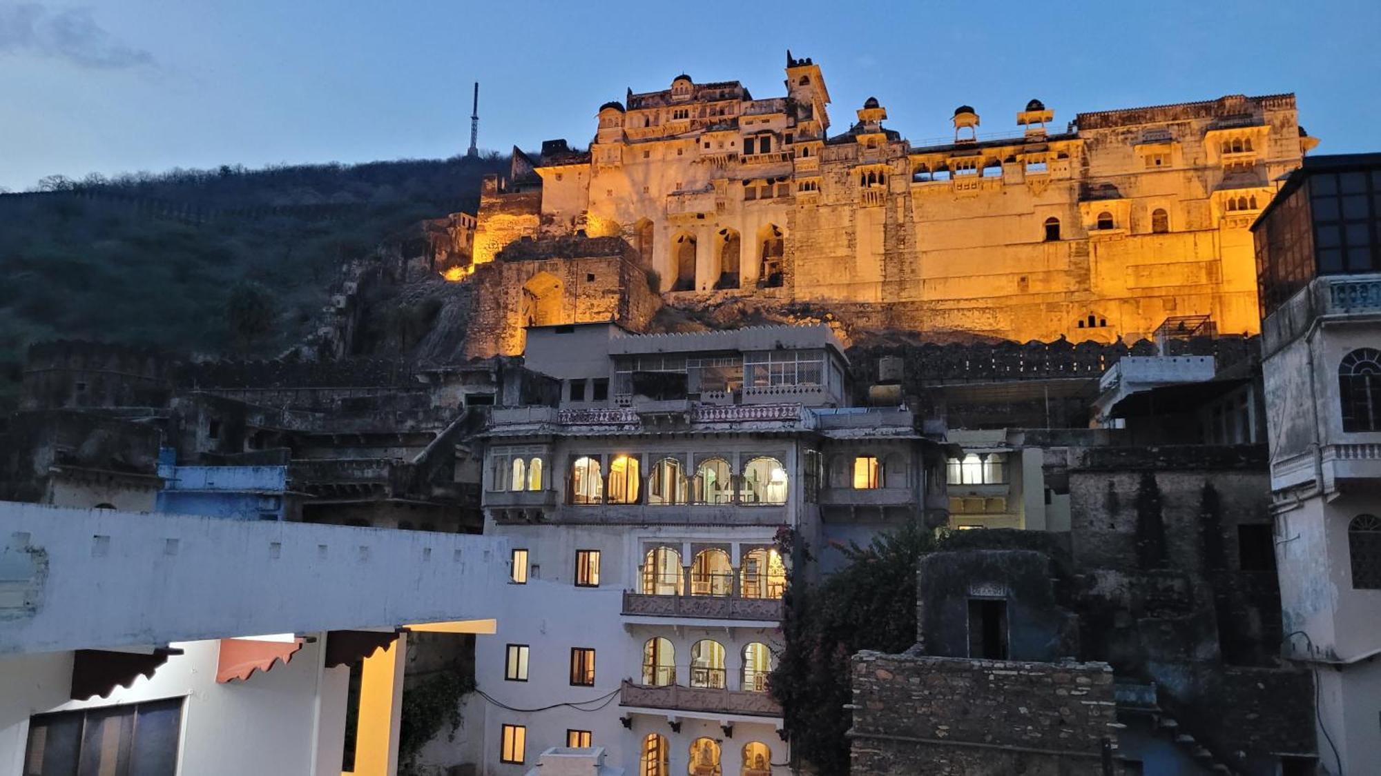 Haveli Braj Bhushanjee Heritage Hotel Būndi Dış mekan fotoğraf