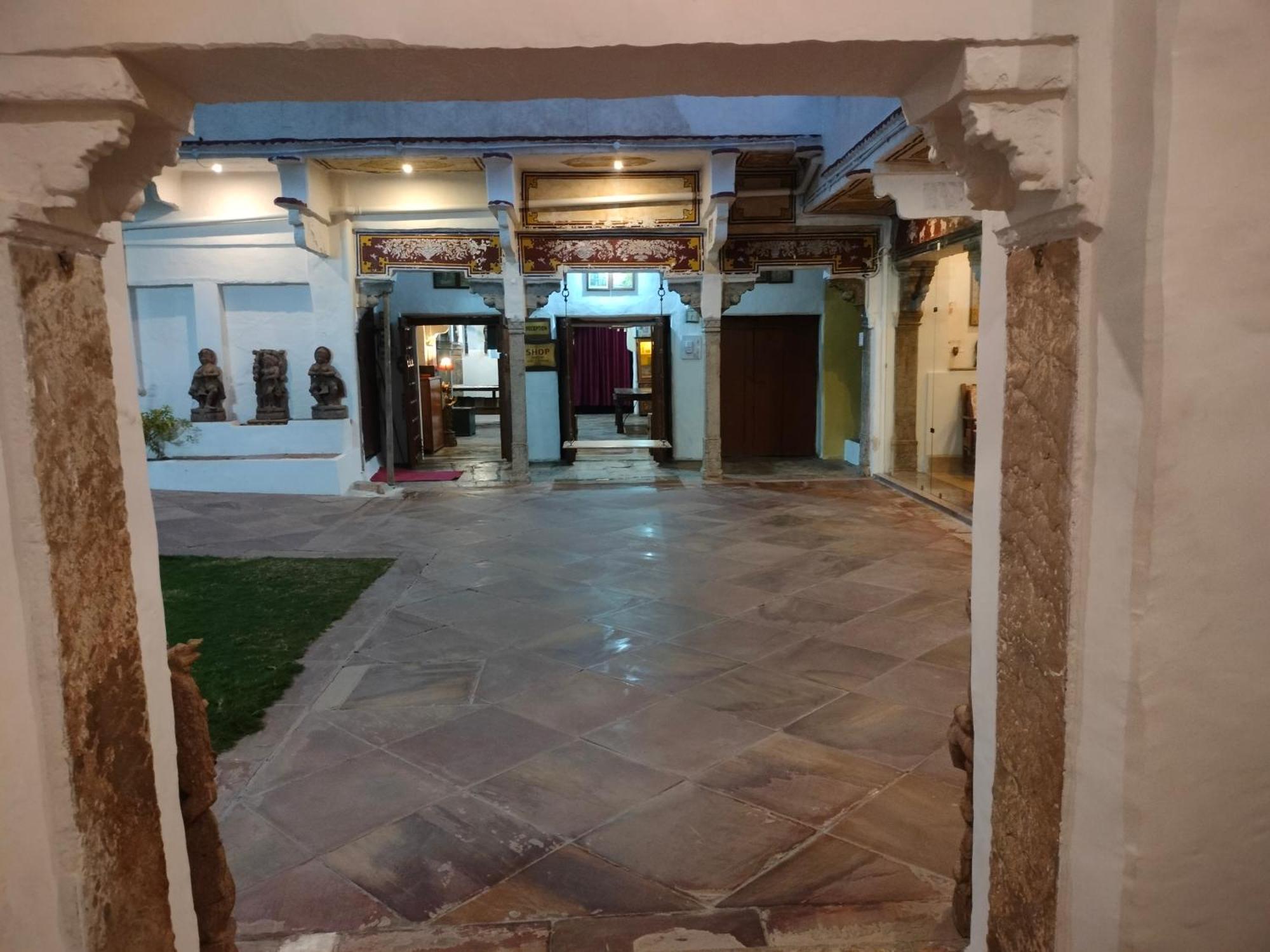 Haveli Braj Bhushanjee Heritage Hotel Būndi Dış mekan fotoğraf