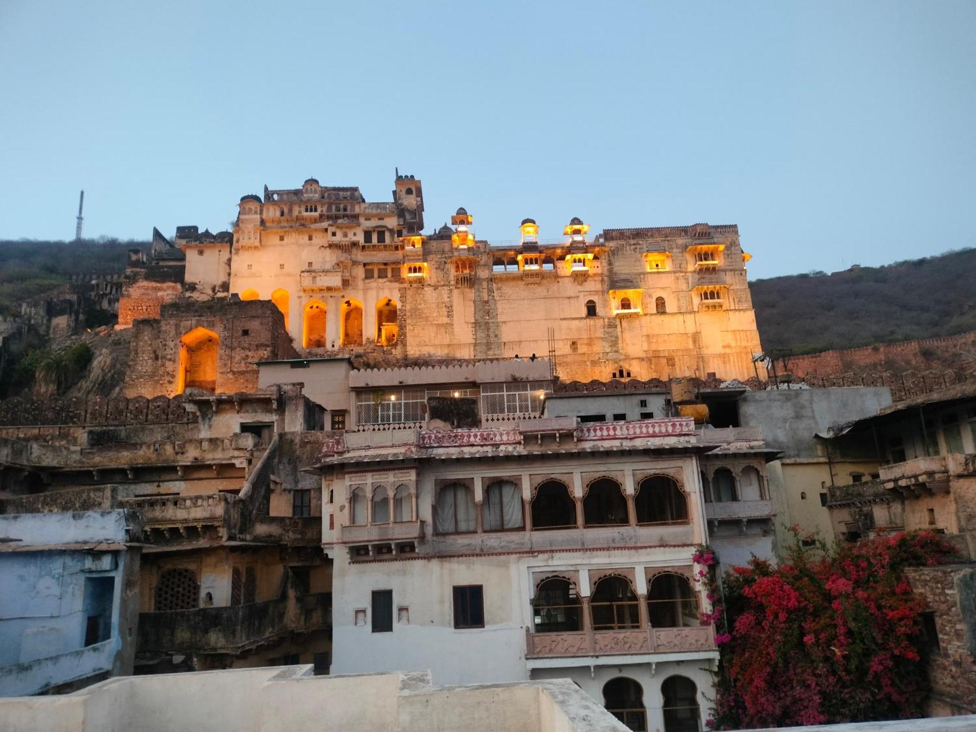 Haveli Braj Bhushanjee Heritage Hotel Būndi Dış mekan fotoğraf