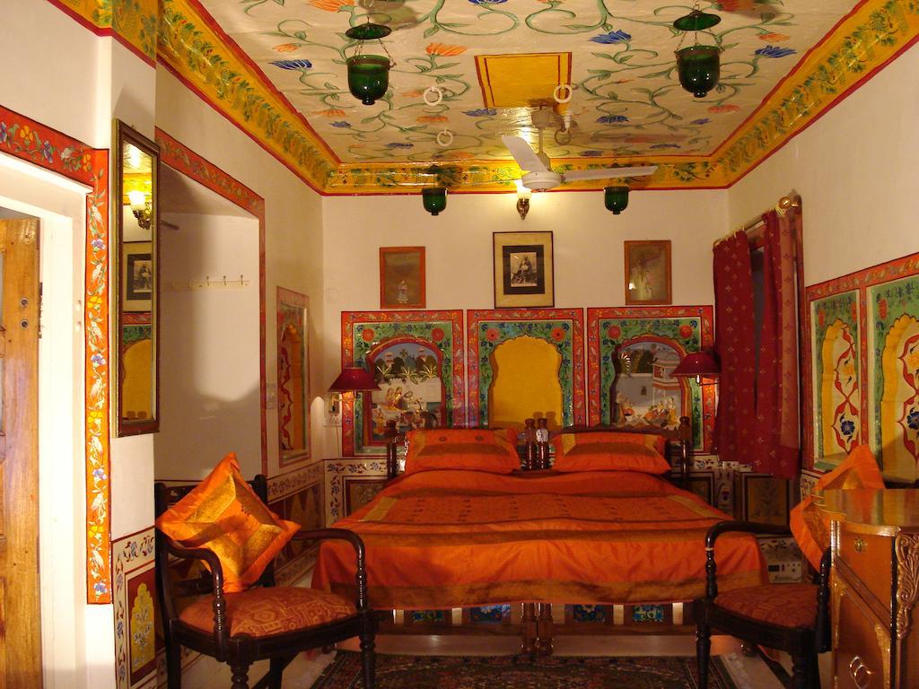 Haveli Braj Bhushanjee Heritage Hotel Būndi Oda fotoğraf
