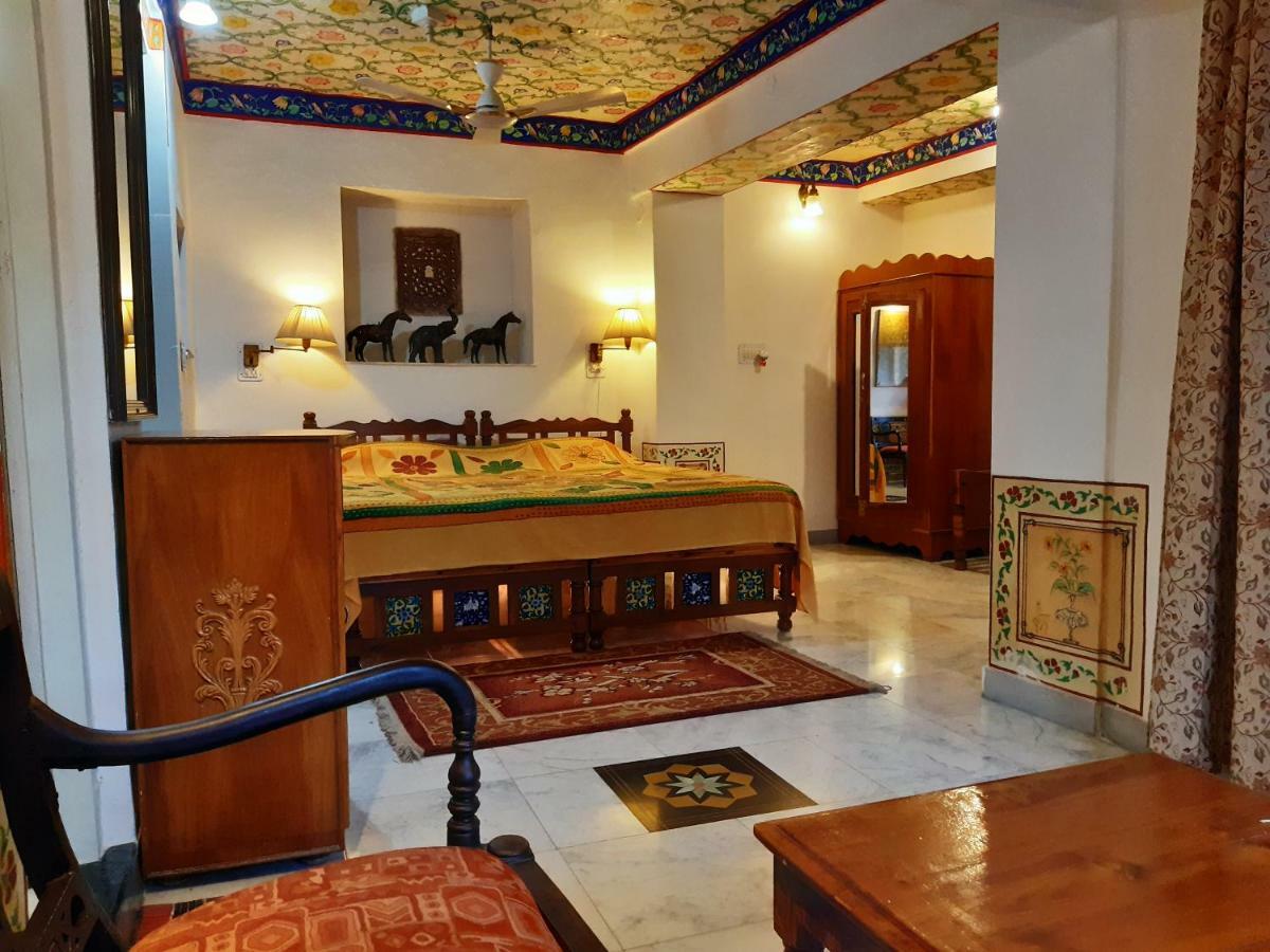 Haveli Braj Bhushanjee Heritage Hotel Būndi Dış mekan fotoğraf